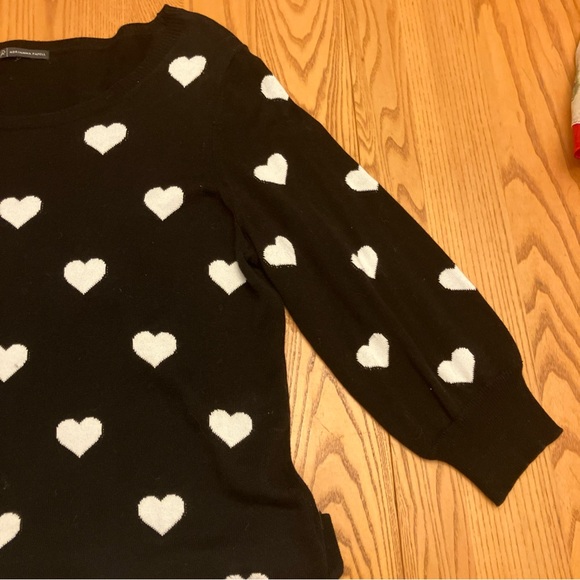 Adrianna Papell Black cotton Sweater with White Heart Design woman’s size large - Picture 3 of 7